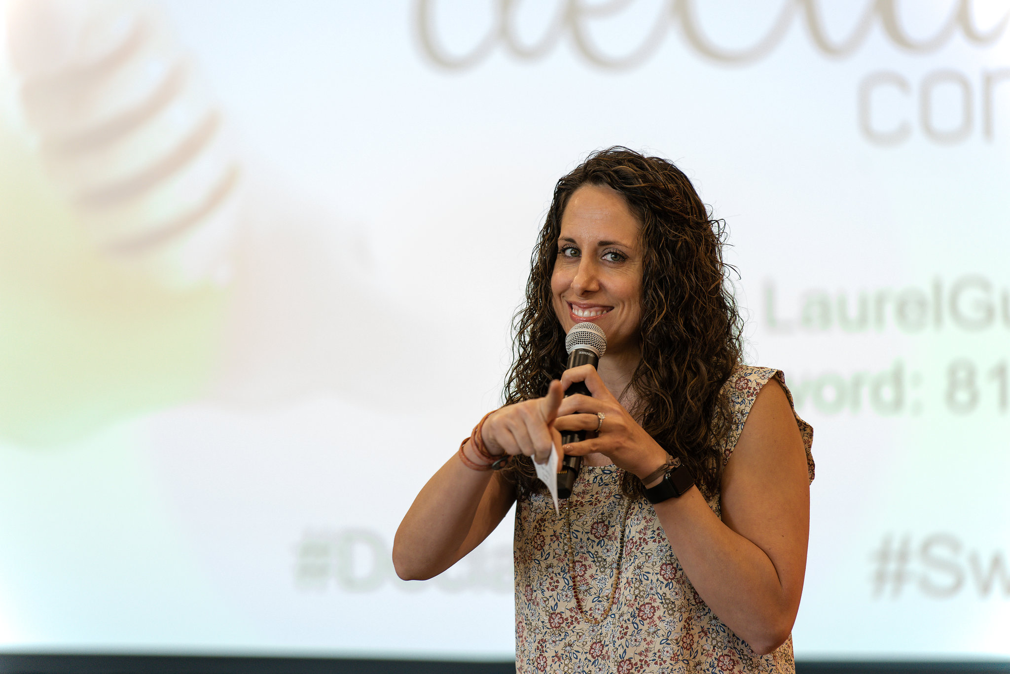 10 Tips for Giving an Engaging Talk at a Conference – Declare